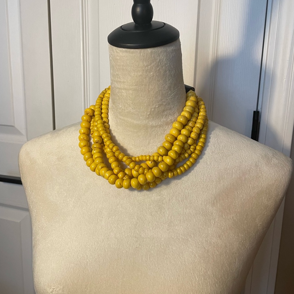 NWOT Yellow Beaded Boutique‎ Necklace